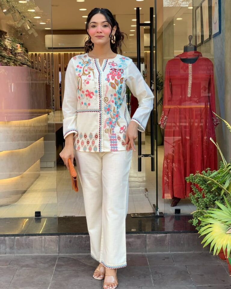 Cream cotton kurti with red and blue floral embroidery design cord set